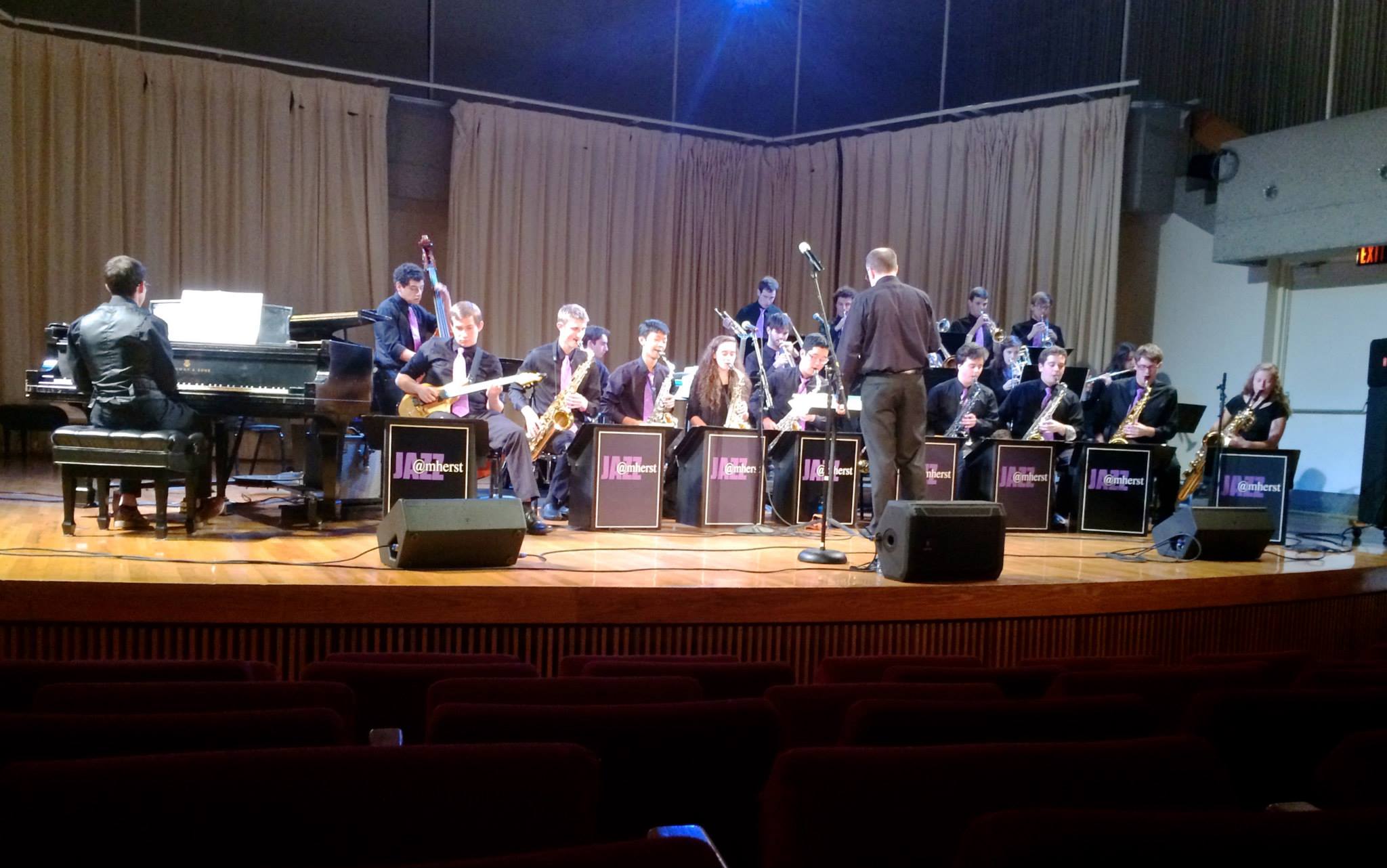 Lucas Lebovitz ’15, along with the Amherst College Jazz Ensemble 