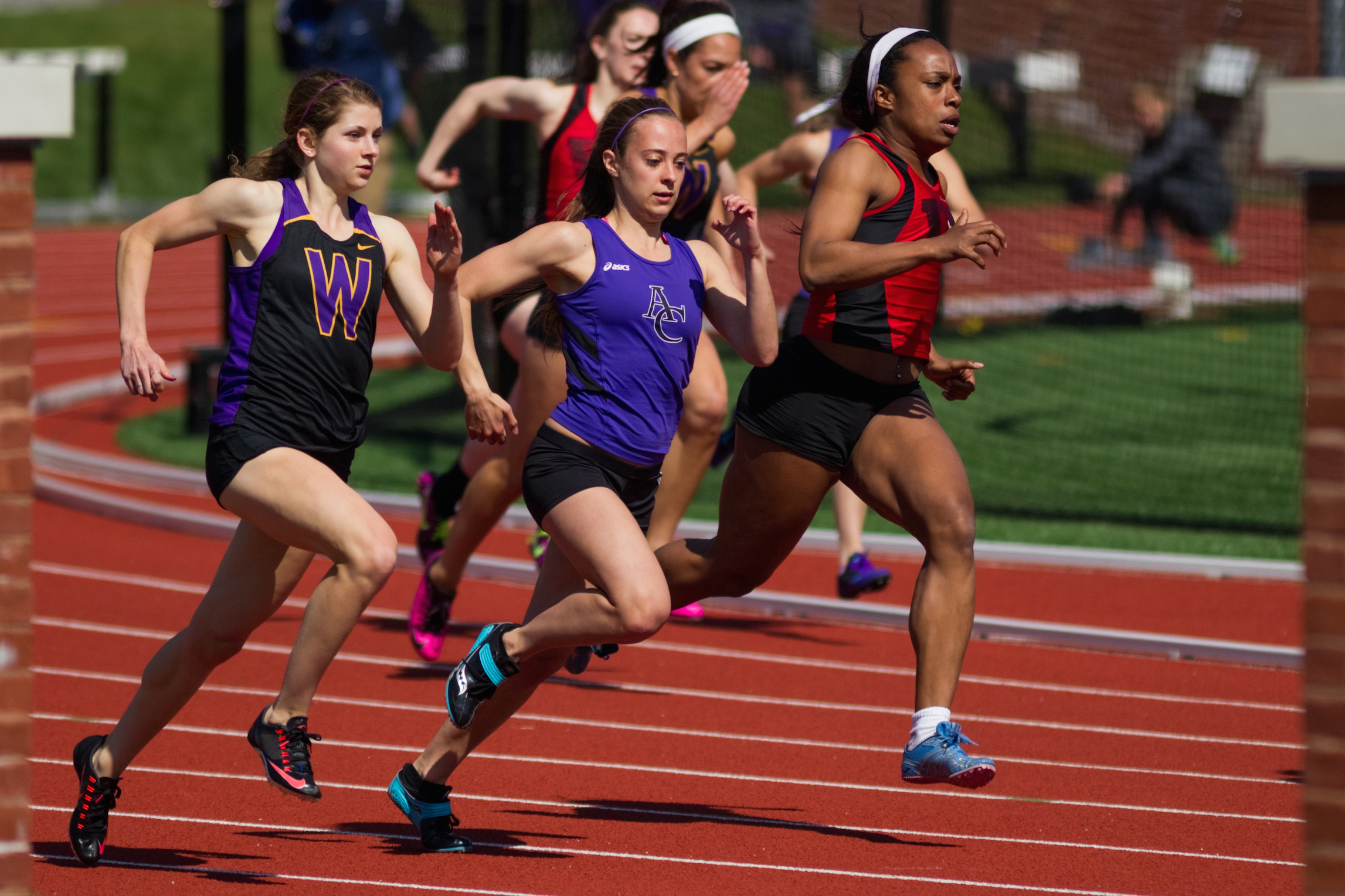 Girls track. Women track and field.